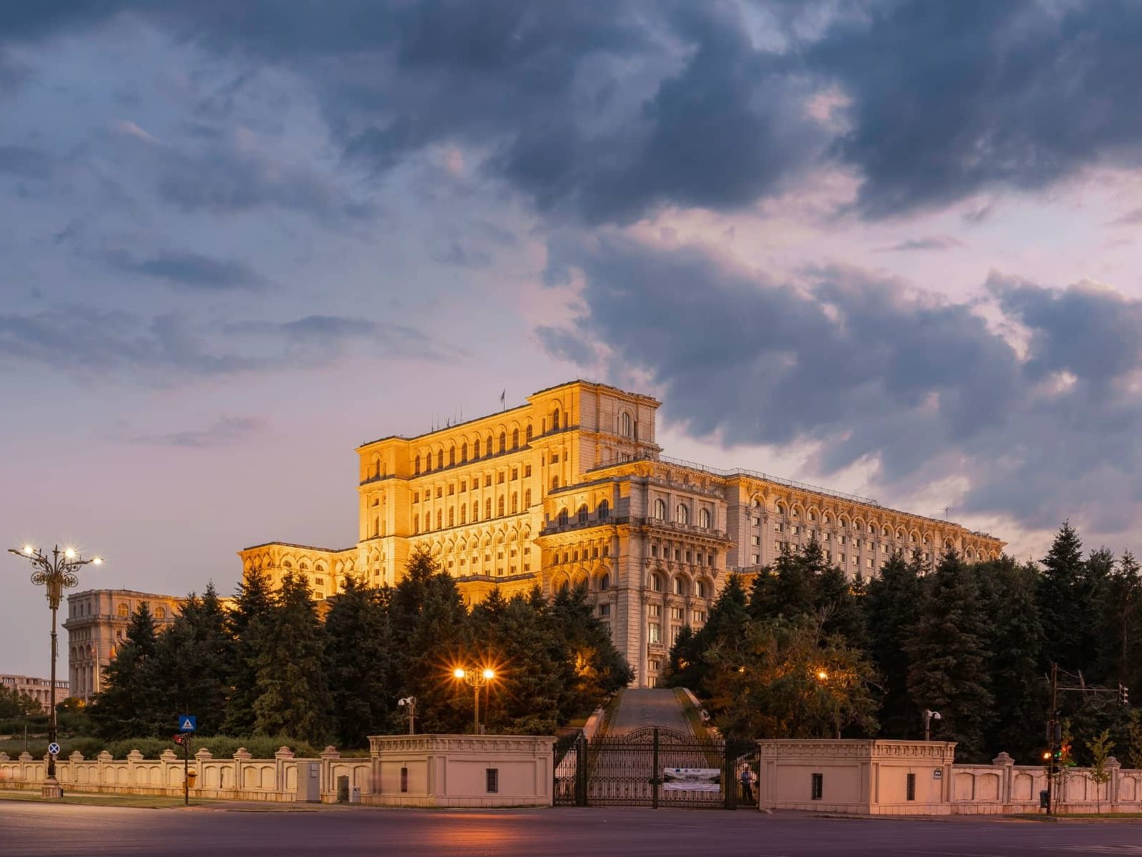 parliament palace bucharest romania 2022 02 14 04 54 12 utc e1656680856413